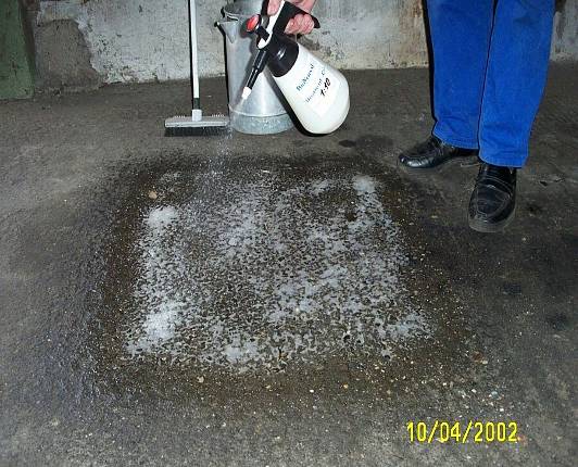 olajjal szennyezett beton bespriccelése